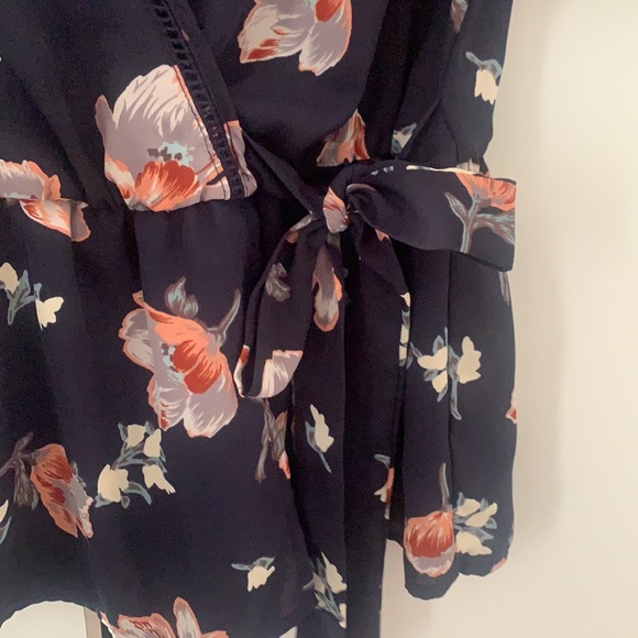 Sienna Sky • chiffon kimono shirt (size XS) - Picture 4 of 5